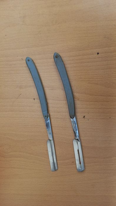 Два броя бръсначи 15лв обща цена