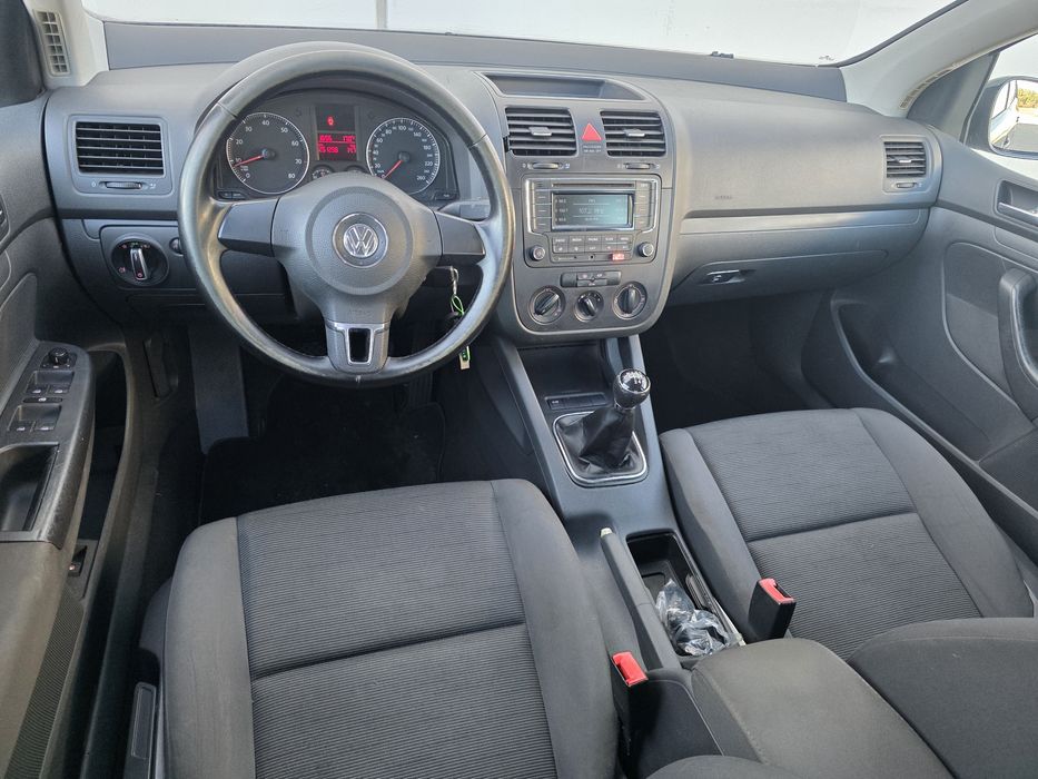 Volkswagen Golf 5 1.6benzina Ac jante carlig Import Olanda