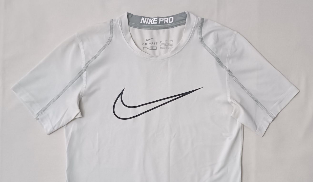 Nike PRO DRI-FIT Fitted Tee оригинална тениска ръст 137-147см Найк