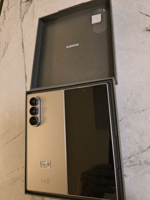 Samsung Z fold 7 256GB