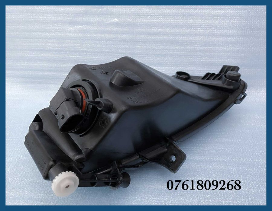 Proiector / Far ceata NOU stanga VW Golf 7 (2012 - 2017) - 5G0941661D