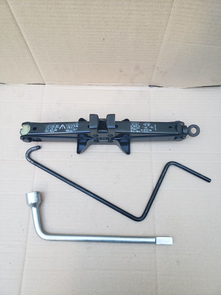 Kit pana cric cheie toyota lexus original