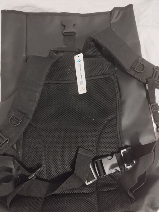 Nou! Impermeabil ghiozdan