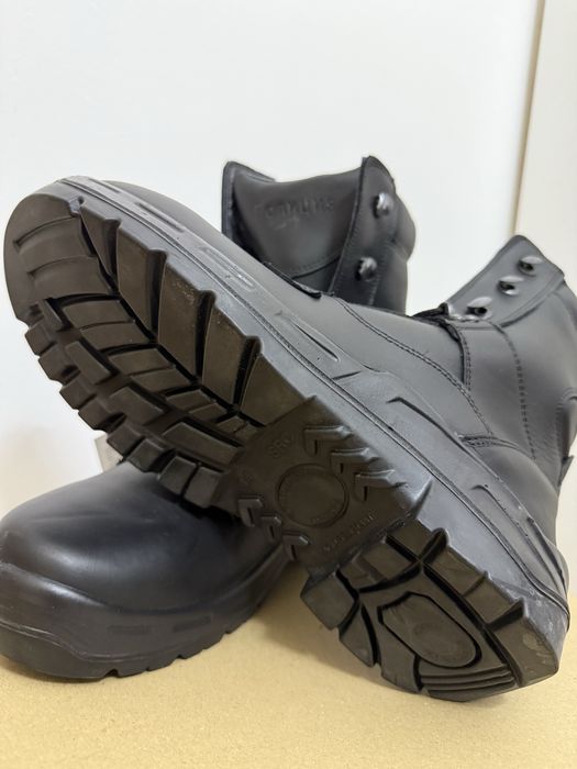 Мъжки специални обувки №44 – зимни и летни модели