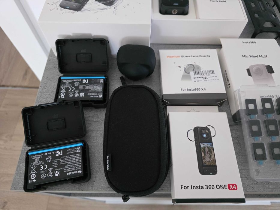 INsta360 X4 impecabil, garantie, accesorii extra