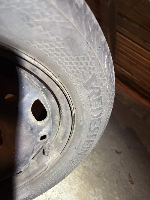 Jante cu anvelope VREDESTEIN QUATRAC 5 all season 185 60 r14 h