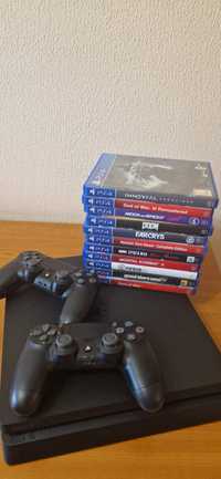 Vand ps4 in stare foarte buna.