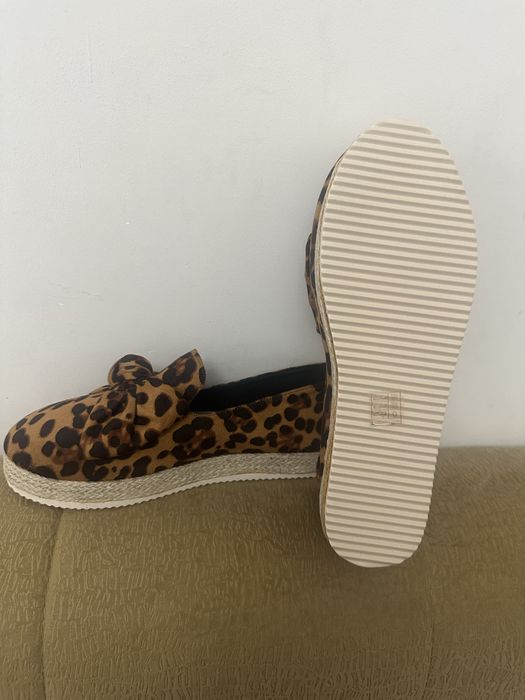 Новые красивый макасины Леопардовые 41 размер