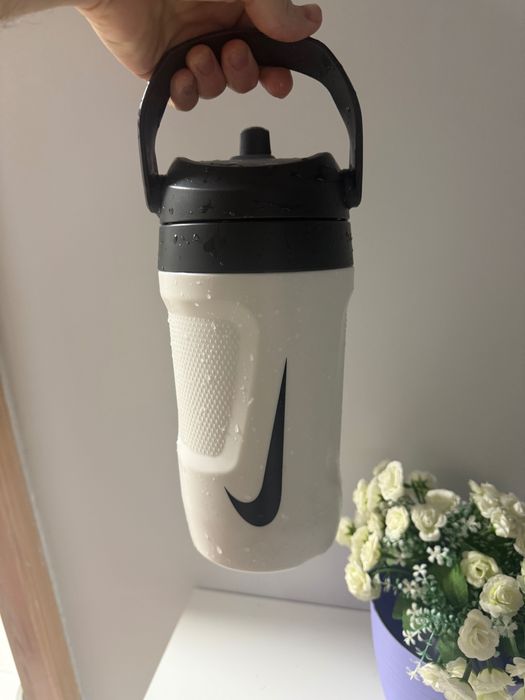 Бутылка для воды Nike 2.0L