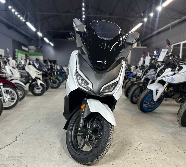 Honda Forza 350 an 2025 noua 0 km  - Pret Promo - Honda Constanta