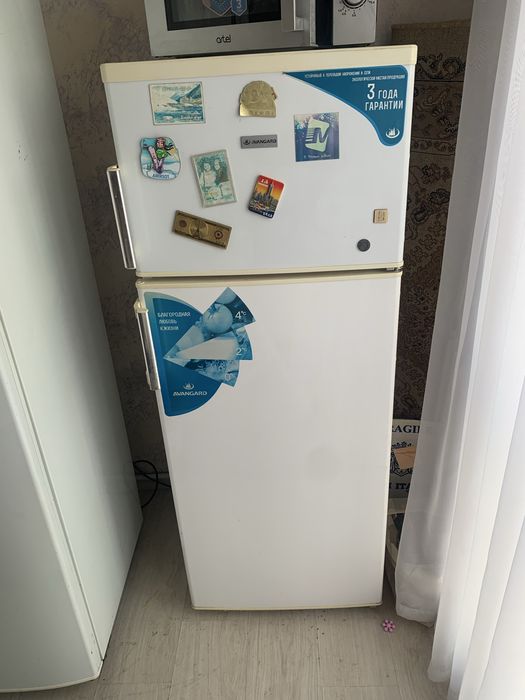 Холодильник АВАНГАРД, все работает