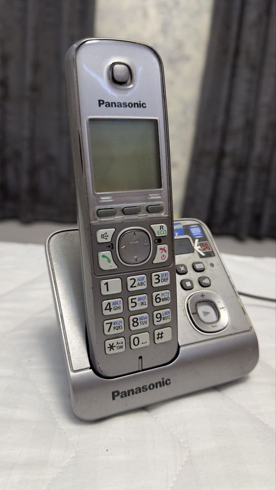 Panasonic Домашный телефон с Автответчиком