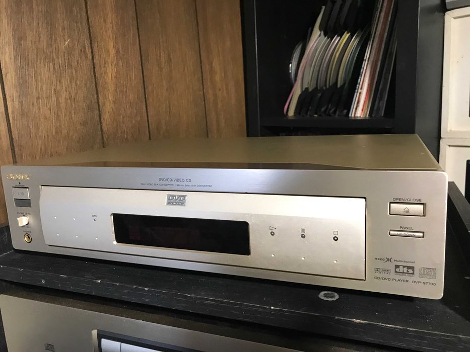 Sony DVP-S 7700es sampanie