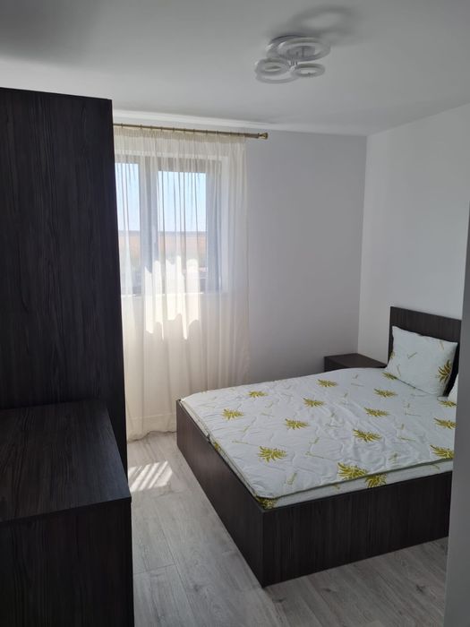 Inchiriez apartament 4 camere - Avanera