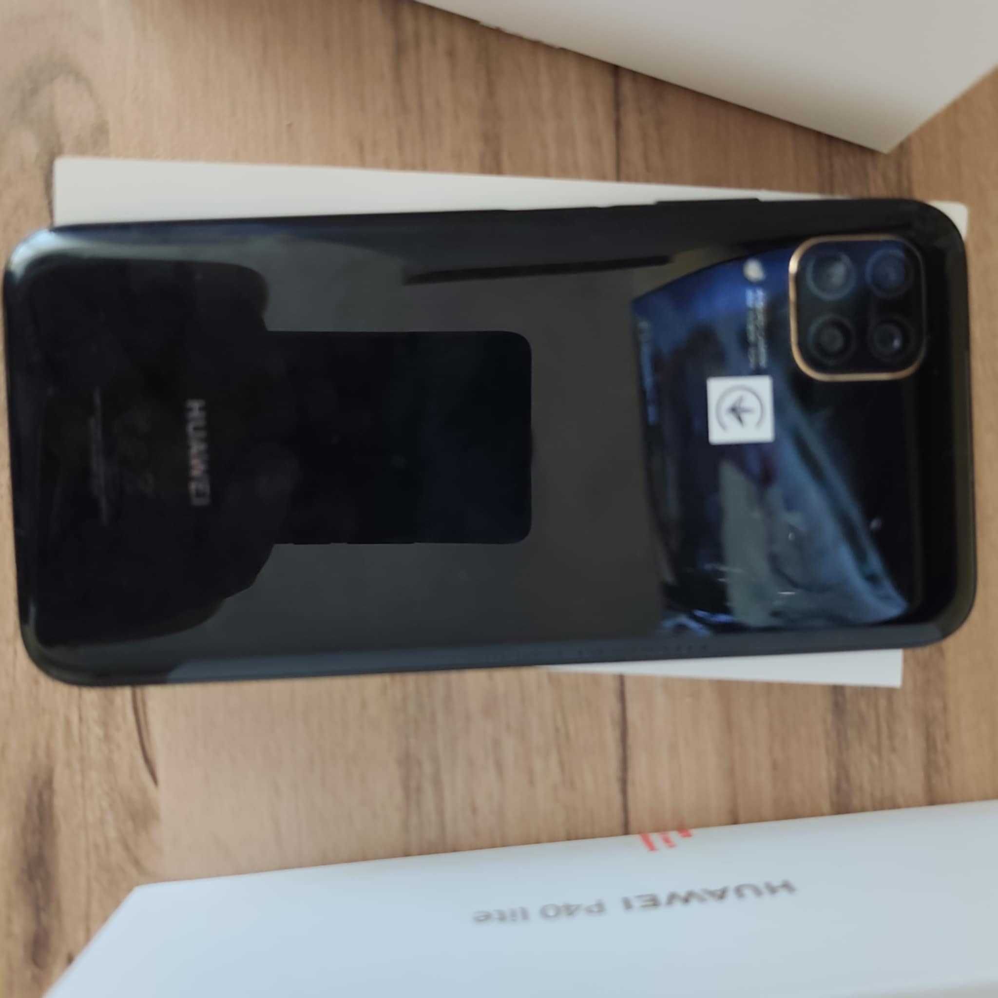 Продавам Huawei P40 lite