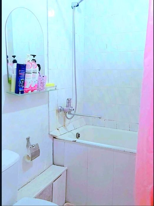 Продам 1 комнотную  43 к.м.  1/3/4.