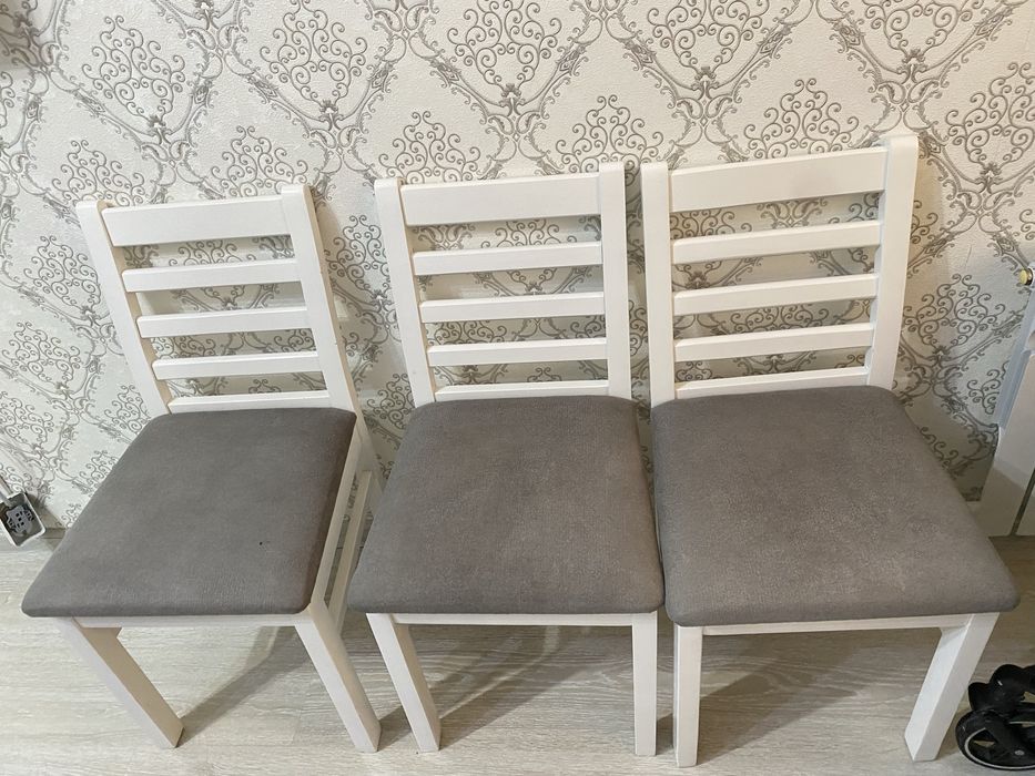 Стол и стулья бу