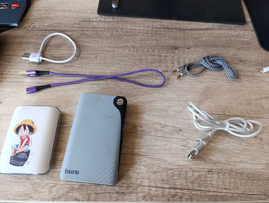 Продаю 2 Powerbank kanda и buro + провода б/у в хорошем состоянии