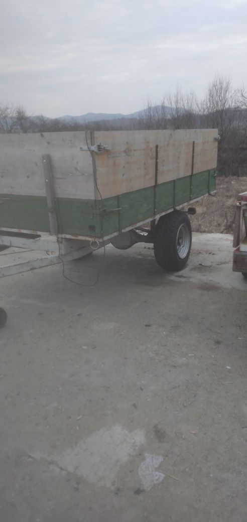 Remorca după tractor