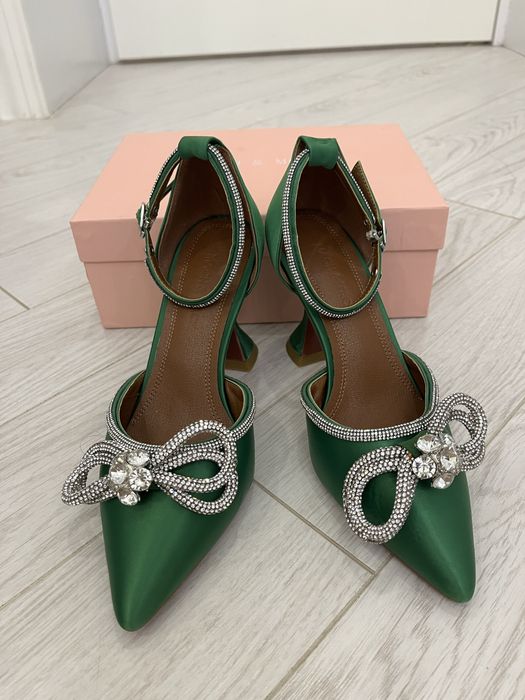 Продаются женские туфли размером 35,37