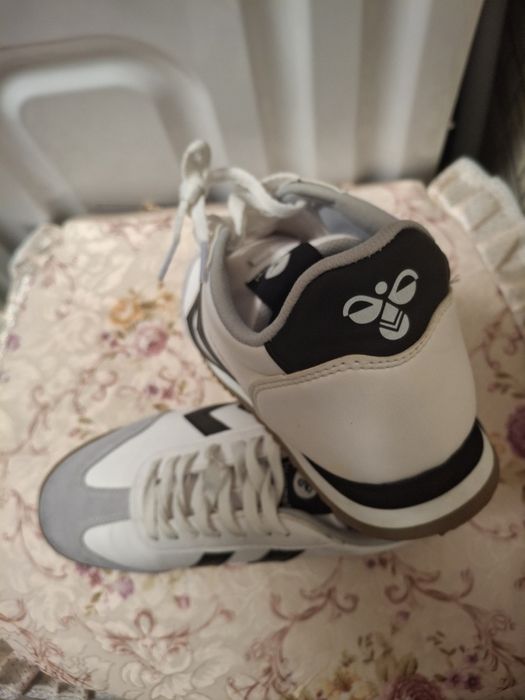 Унисекс маратонки Hummel