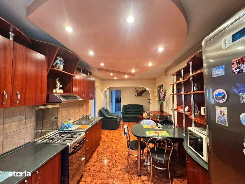 Apartament 3 camere, 65 mp, zona Centrala