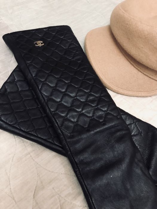 Кепка и перчатки