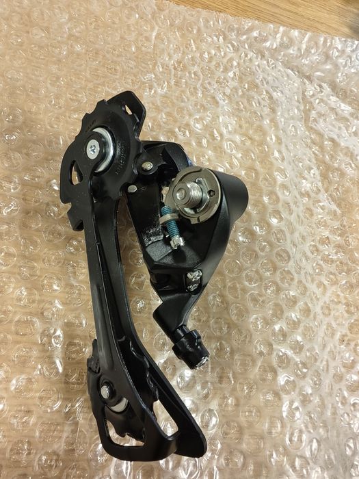НОВ Заден дерайльор  Shimano Sora RD-R3000 9ск GS