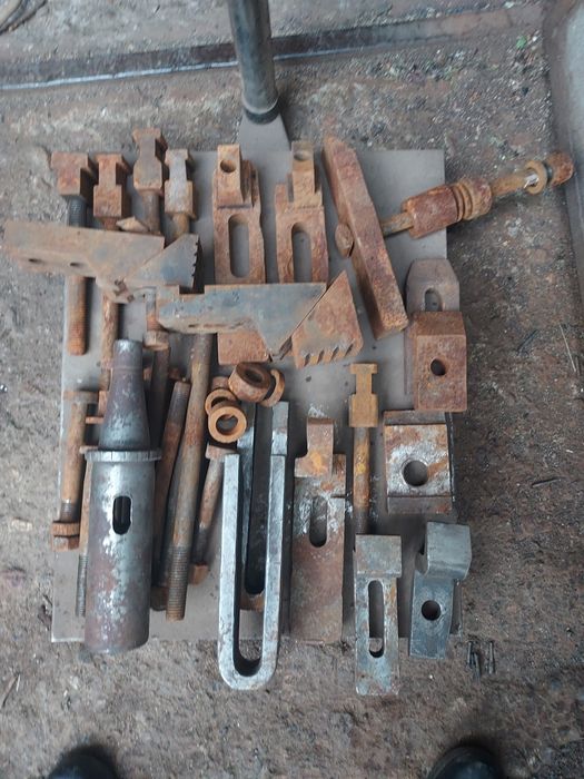 Conuri iso 50 freză metal,bride prindere masă