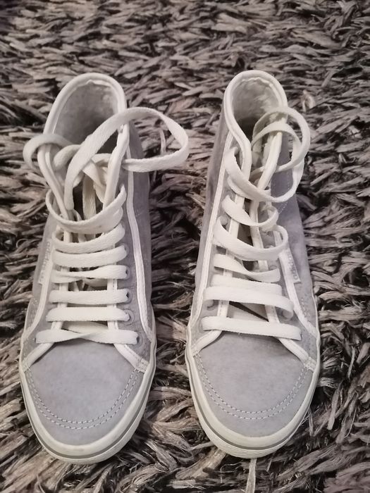 Ghete Adidas piele intoarsa