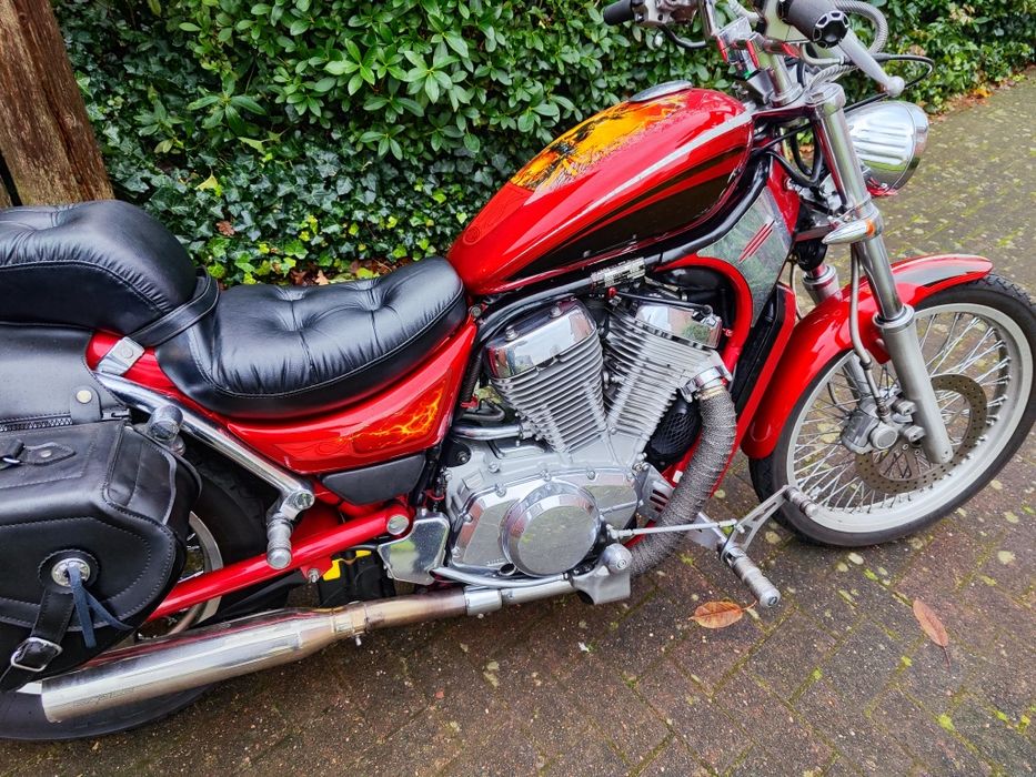 Suzuki intruder 600