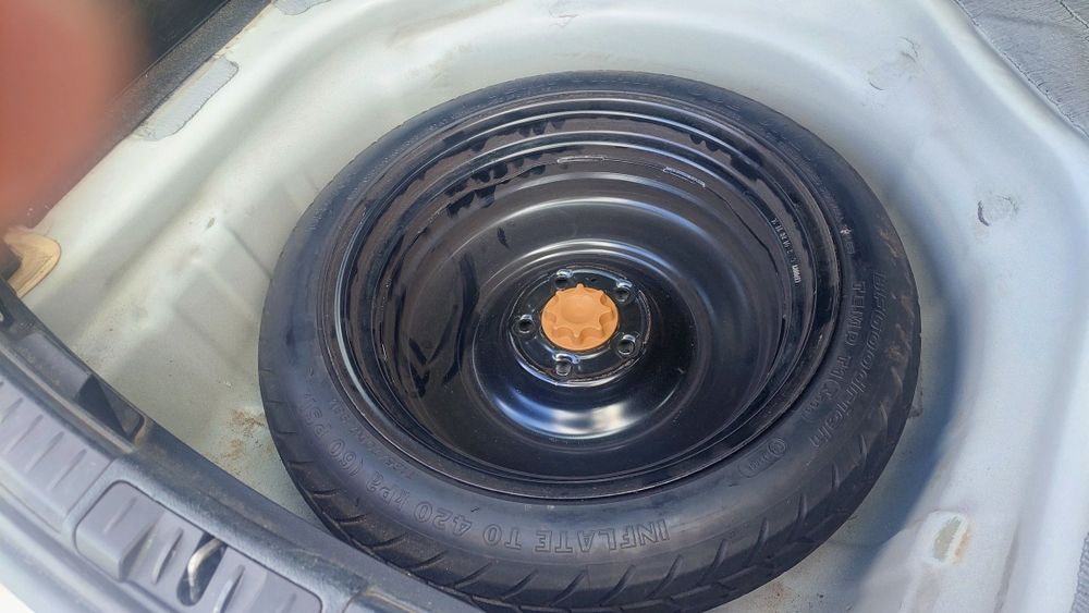 Продавам Тойота Аурис 1.4 d4d