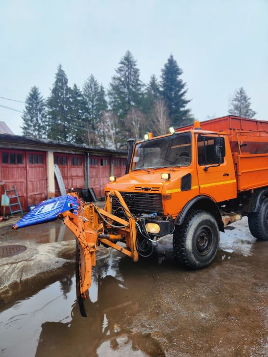 Unimog echipat pentru deszăpezire Stare buna