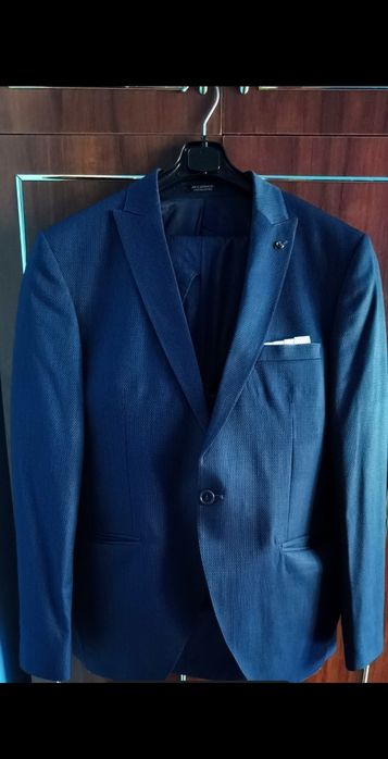 Sacou și Costum ceremonie.