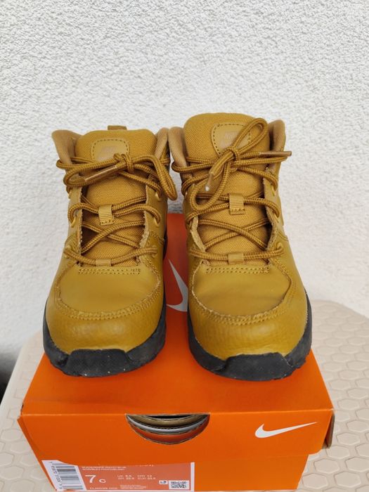 Детски кожени боти Nike Manoa номер 26