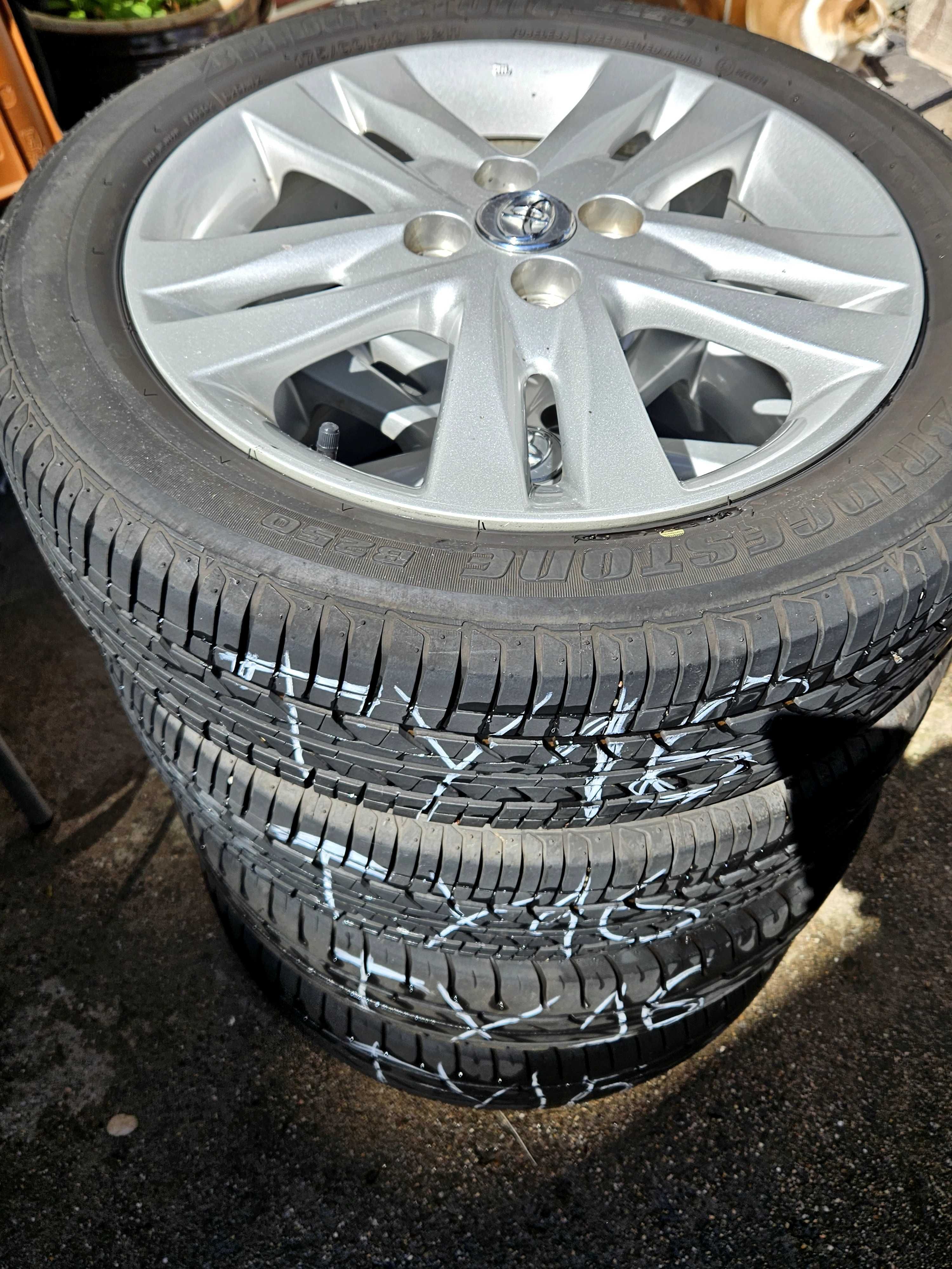 Оригинални лети джанти 16" от Тойота (Toyota) 4х100