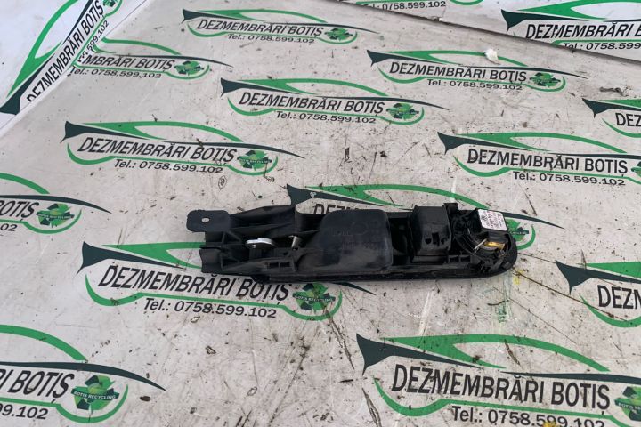 Maner deschidere din interior usa fata dreapta Volkswagen VW Golf a 4