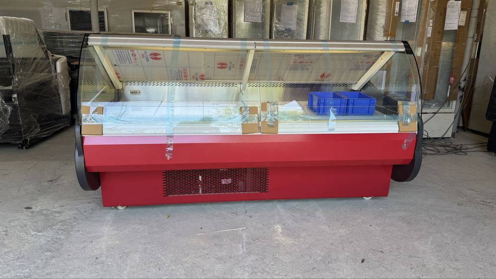 Vitrina frigorifica orizontala cu deschiderea geamului fronta