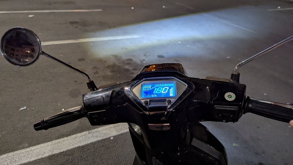 Scuter benzina nou