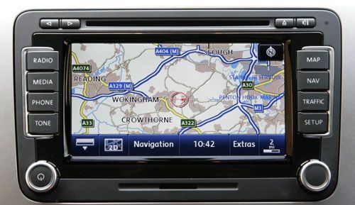 VW PASSAT CC RNS 510 RNS 810 Dvd navigatie harti VW SKODA GPS