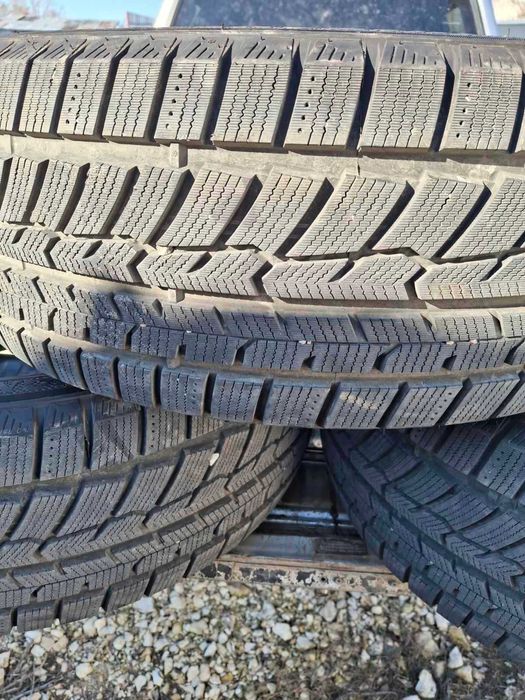 Гуми за автомобил