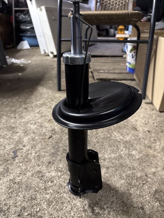 Продавам амортесьор за фиат брава