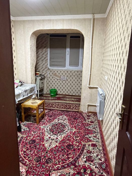 ! Продам Новза Метро 1 комнатная Балкон 1/3  5кв Чиланзара