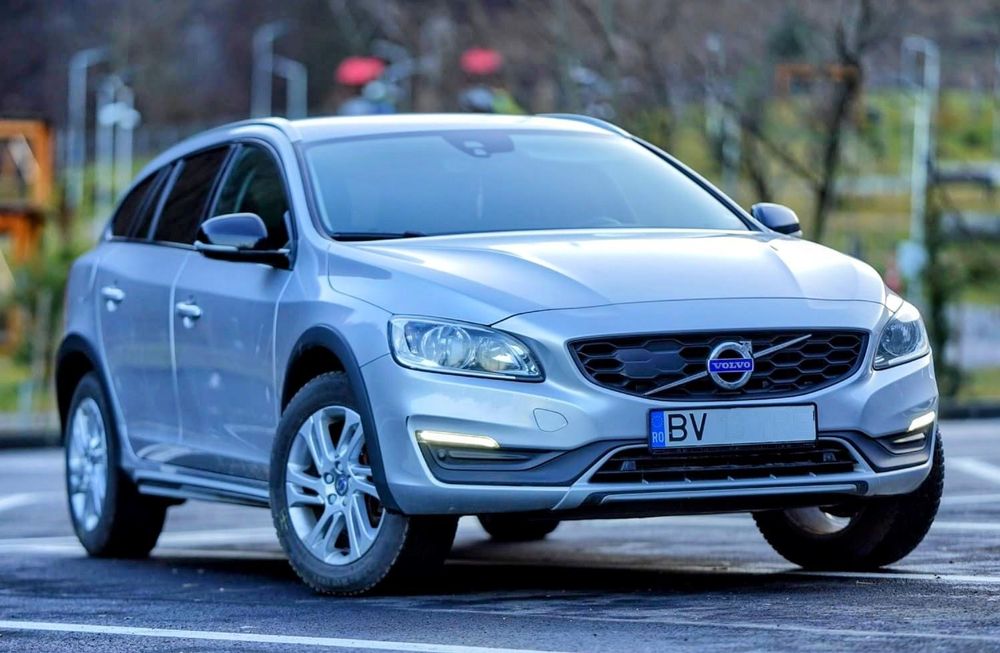 VOLVO V 60 cross country.E6