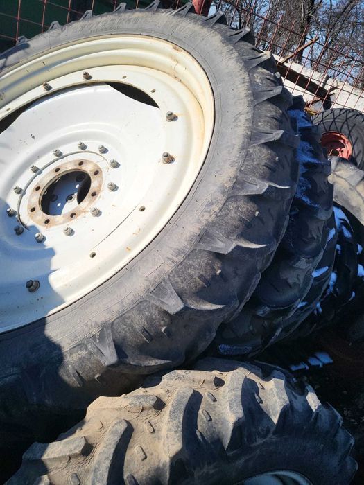 Roti înguste ( jante + anvelope  }