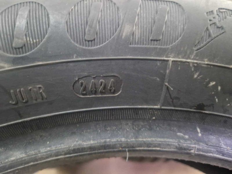 4 Goodyear R17 205/55 Nouă anvelope de vară DOT2424