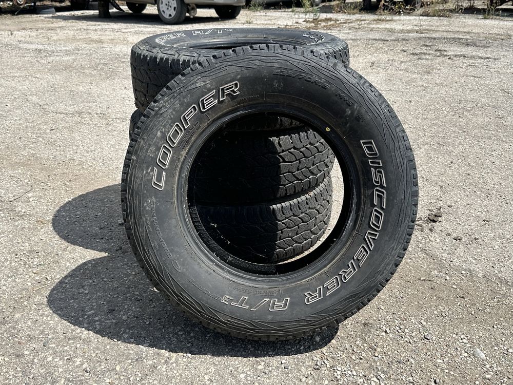 Гуми за джип 235/70/16