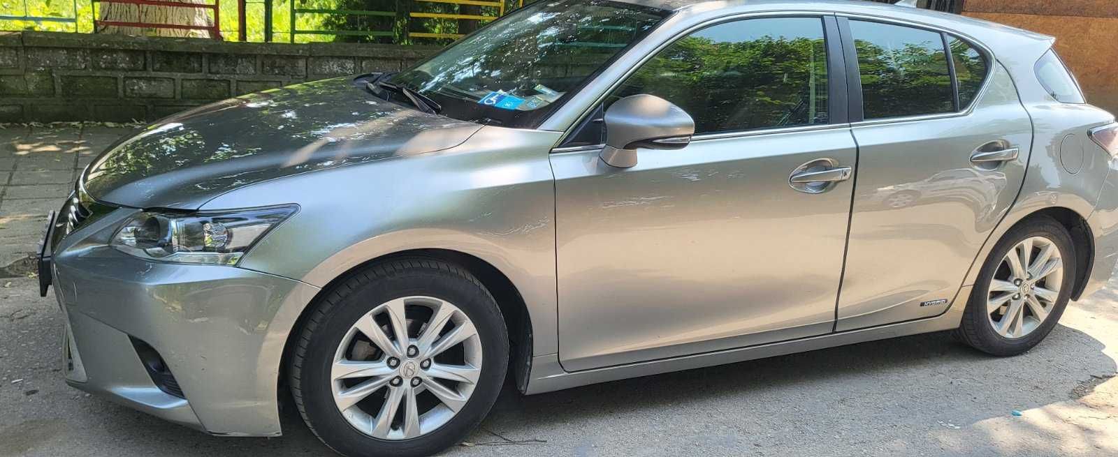 Лек автомобил LEXUS CT200H хибрид газов инжекцион