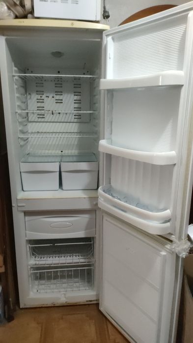 Продам холодильник