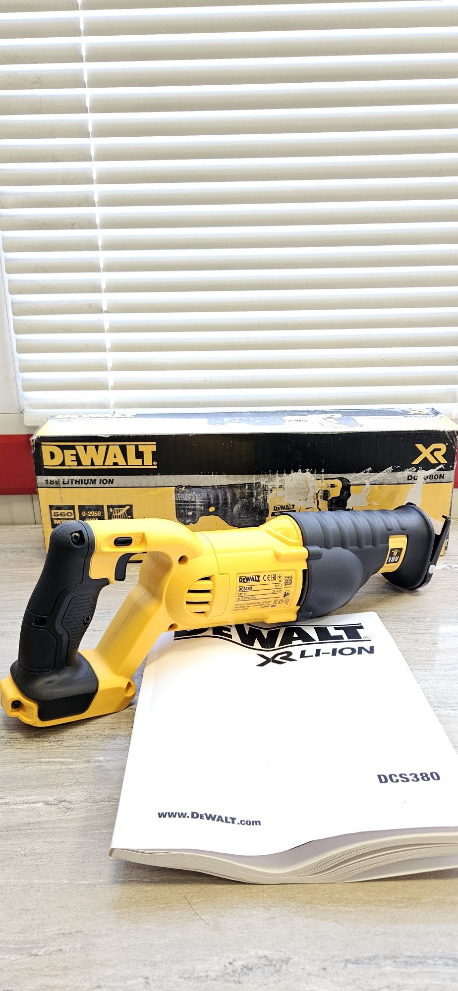 Dewalt Саблен трион DCS380